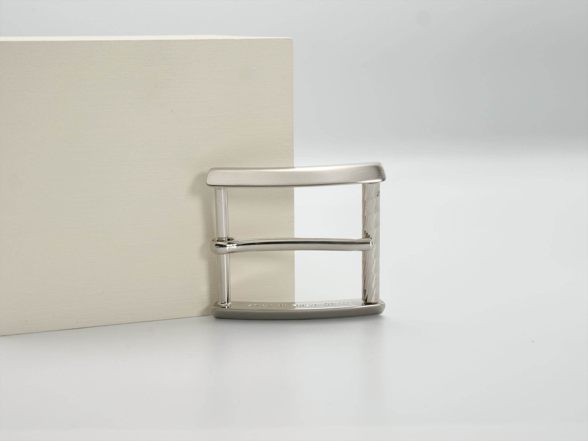 ELLIOT RHODES LONDON / BUCKLE603