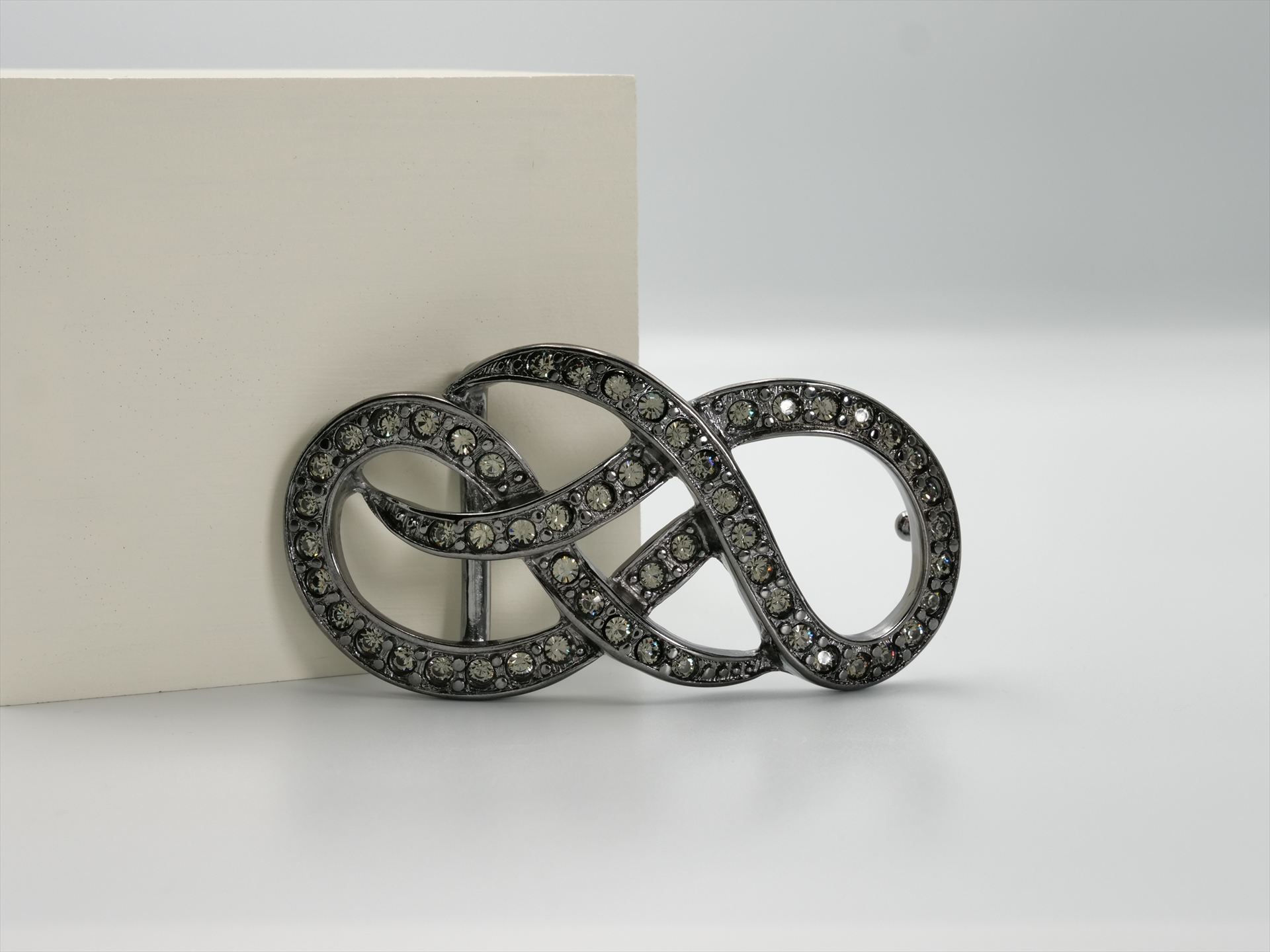 ELLIOT RHODES LONDON / BUCKLE739