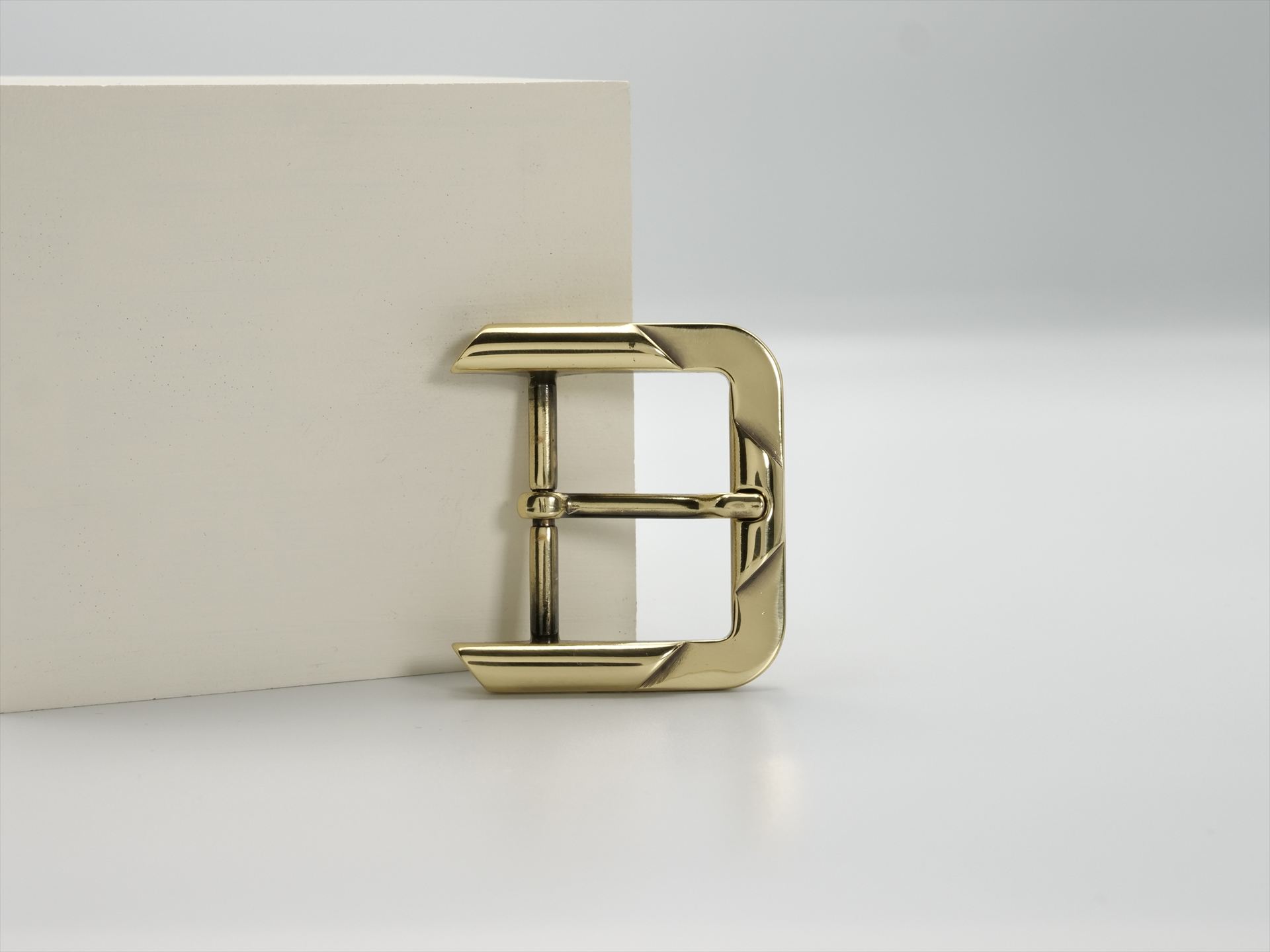 ELLIOT RHODES LONDON / BUCKLE784